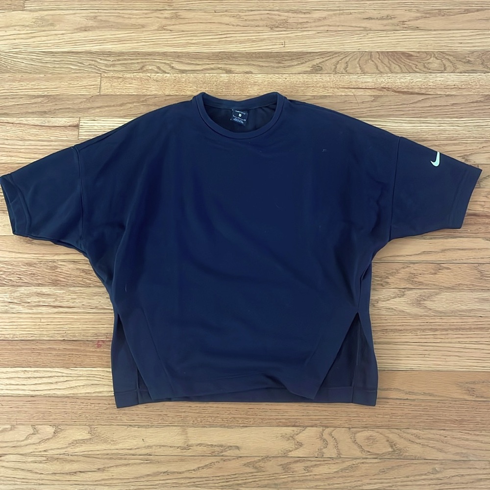 Nike heavyweight tee with mesh back and slit sides